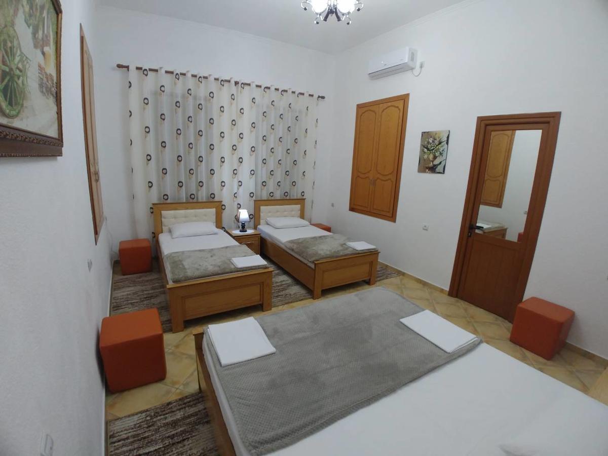 Gjirokastër Guest House Urat מראה חיצוני תמונה