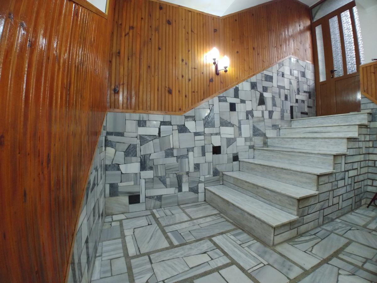 Gjirokastër Guest House Urat מראה חיצוני תמונה