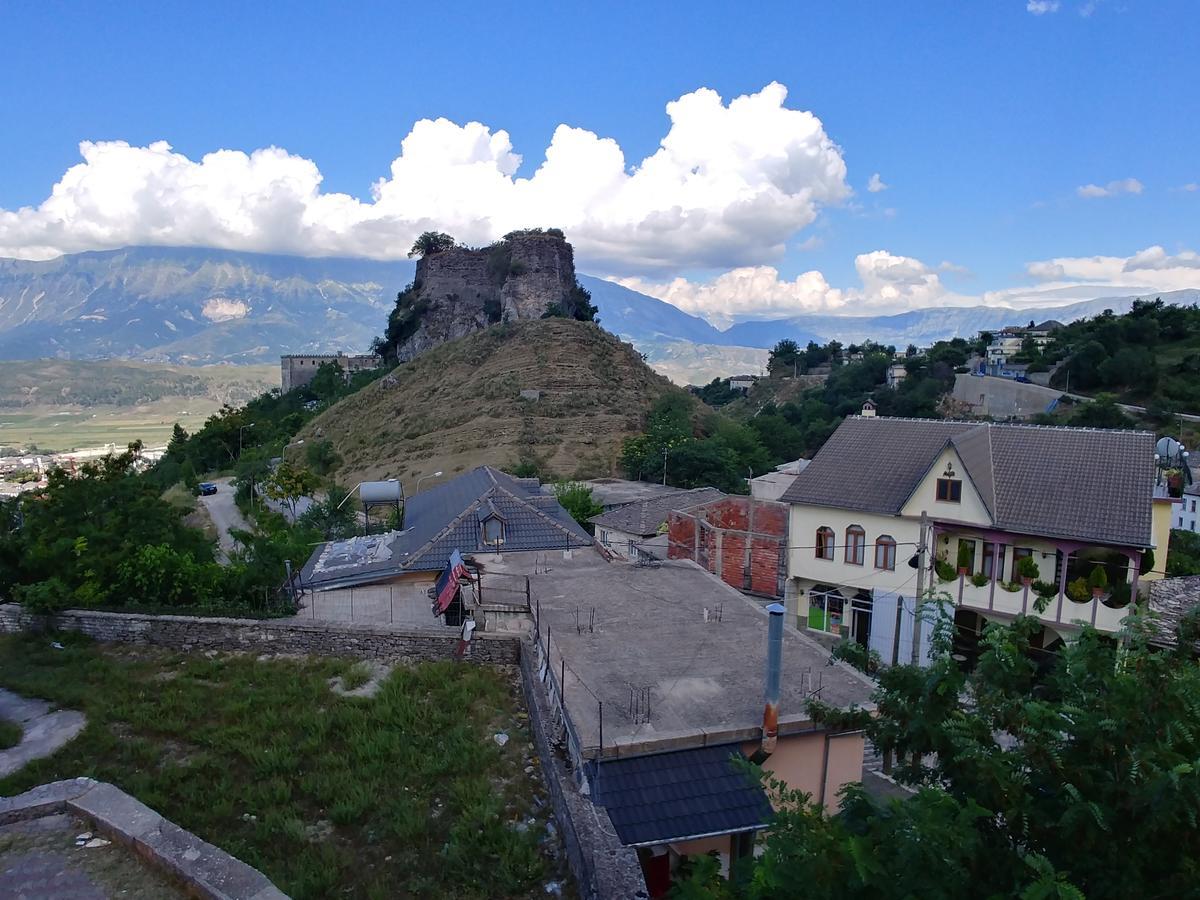 Gjirokastër Guest House Urat מראה חיצוני תמונה