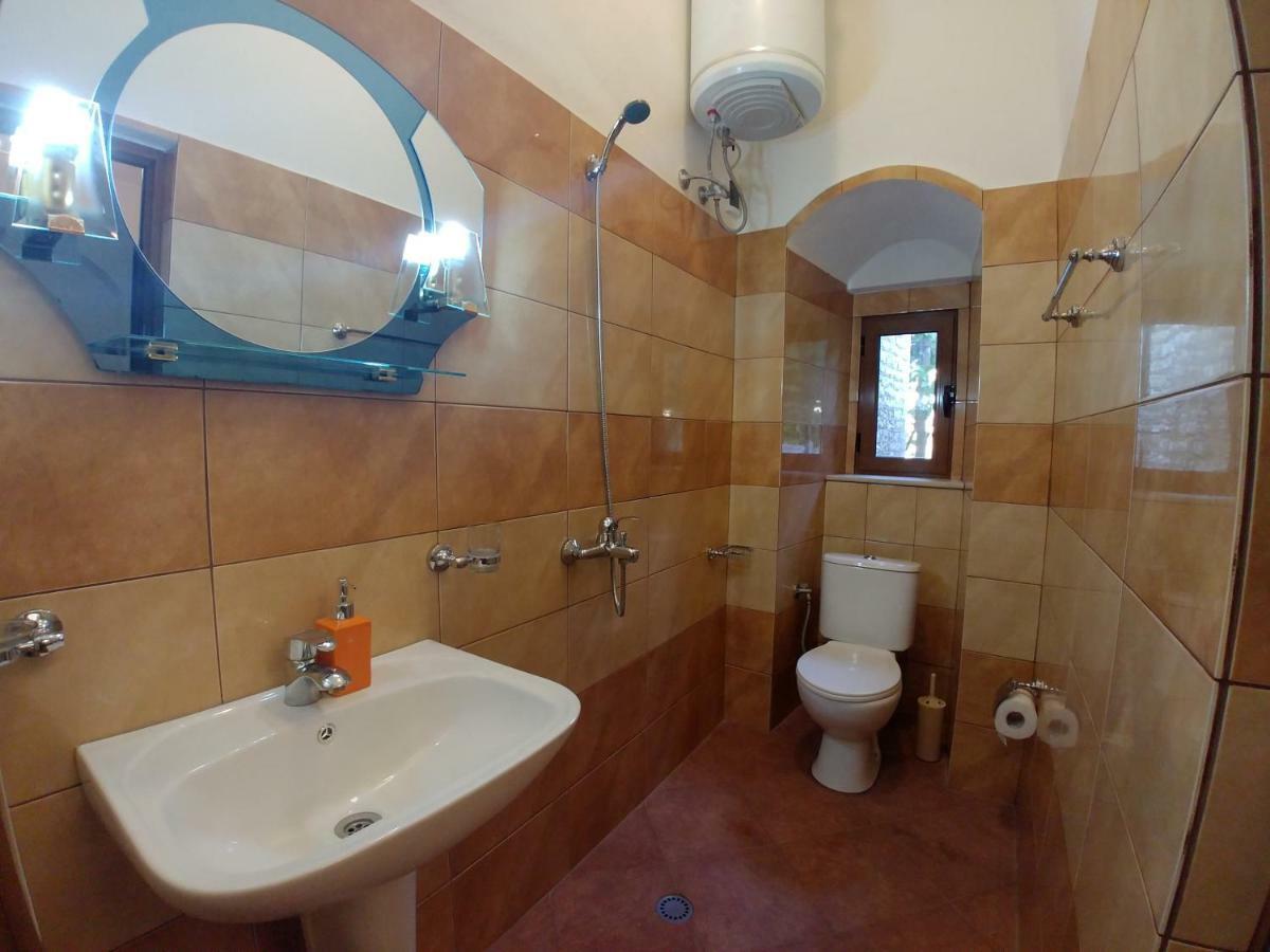 Gjirokastër Guest House Urat מראה חיצוני תמונה